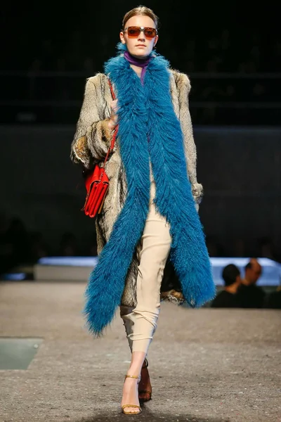Look 35